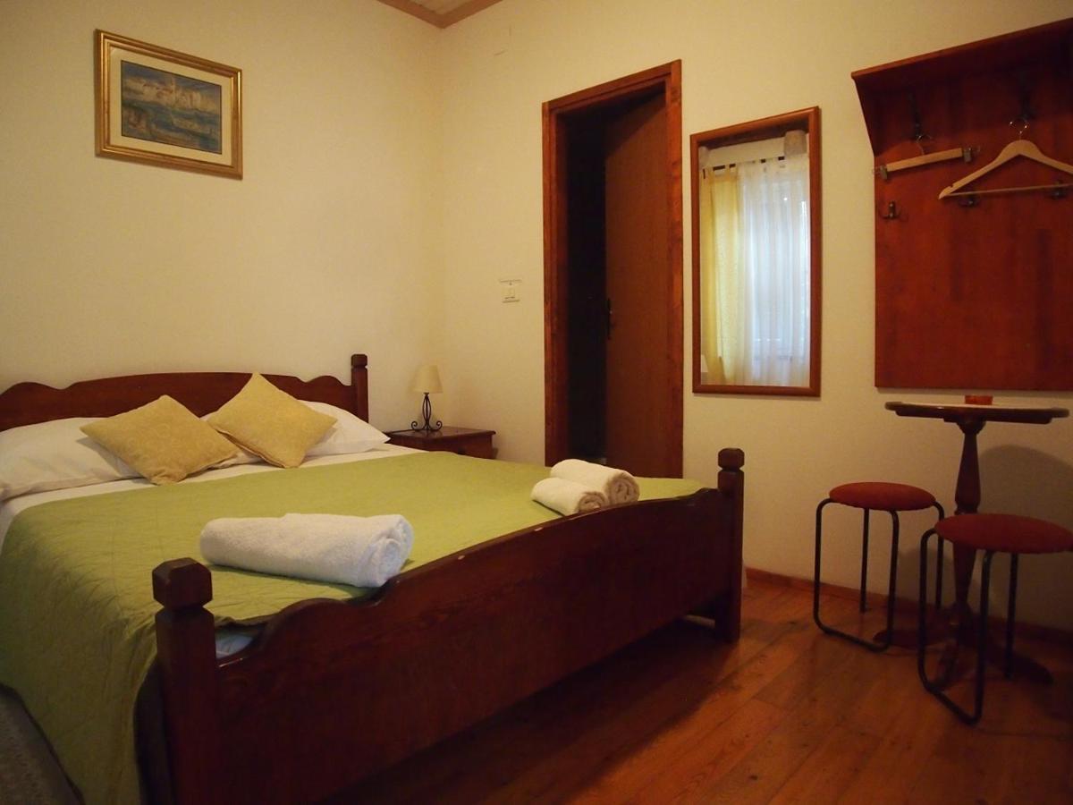 Rooms & Studio Stipcic โตรกีร์ ภายนอก รูปภาพ