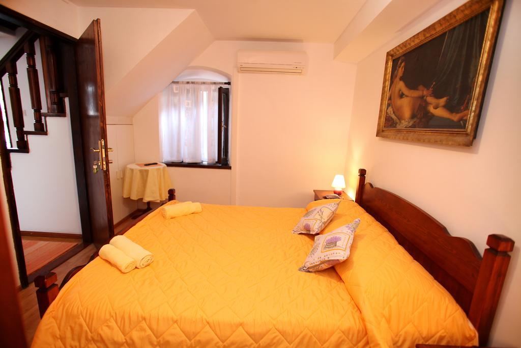 Rooms & Studio Stipcic โตรกีร์ ภายนอก รูปภาพ