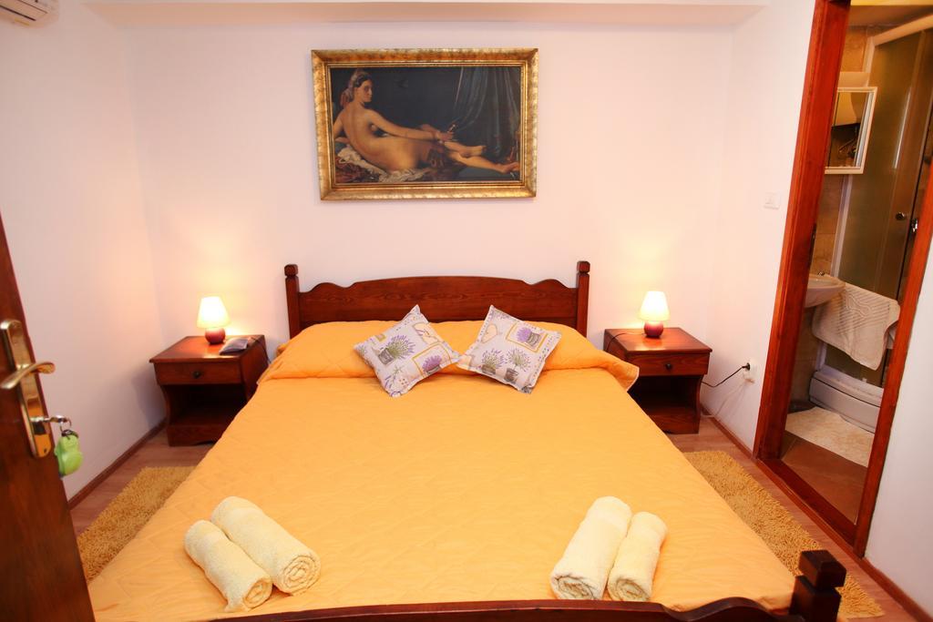 Rooms & Studio Stipcic โตรกีร์ ภายนอก รูปภาพ