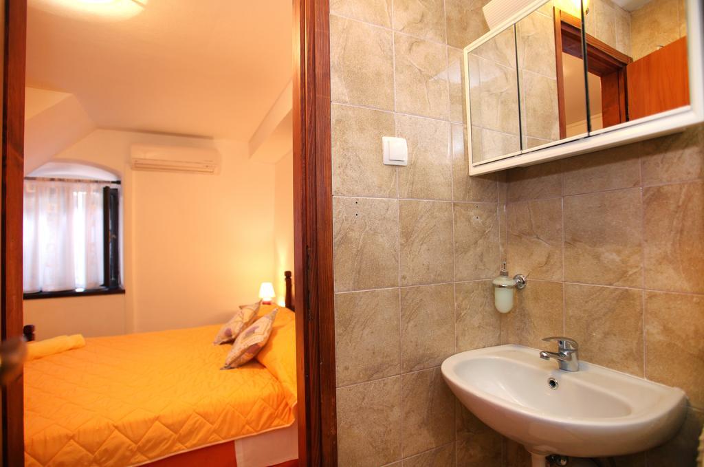 Rooms & Studio Stipcic โตรกีร์ ภายนอก รูปภาพ