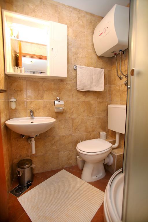Rooms & Studio Stipcic โตรกีร์ ภายนอก รูปภาพ