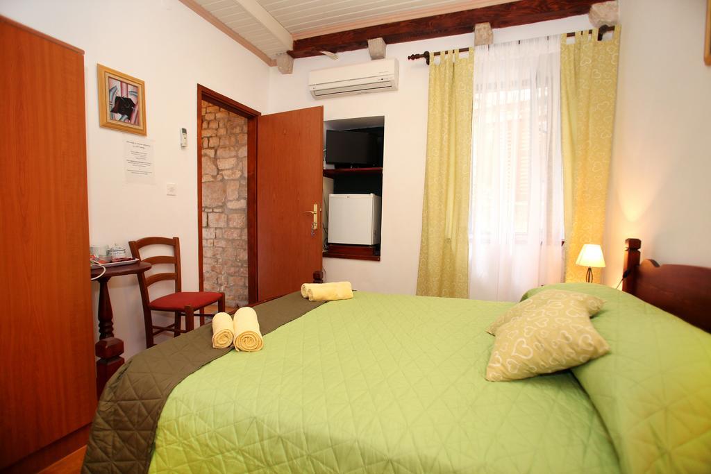 Rooms & Studio Stipcic โตรกีร์ ภายนอก รูปภาพ