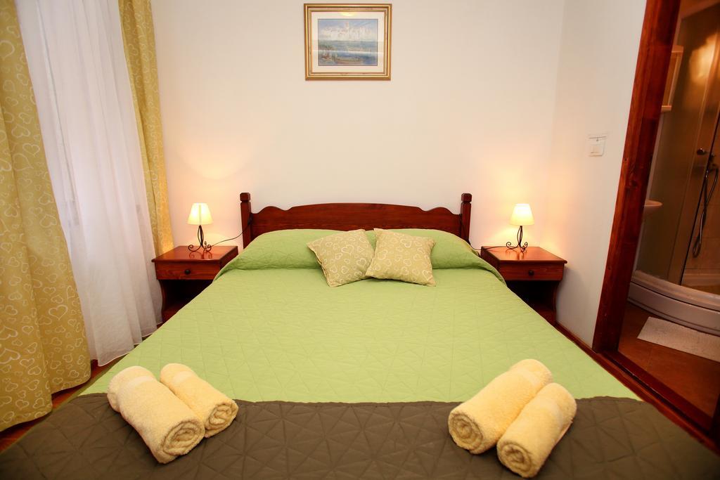 Rooms & Studio Stipcic โตรกีร์ ภายนอก รูปภาพ