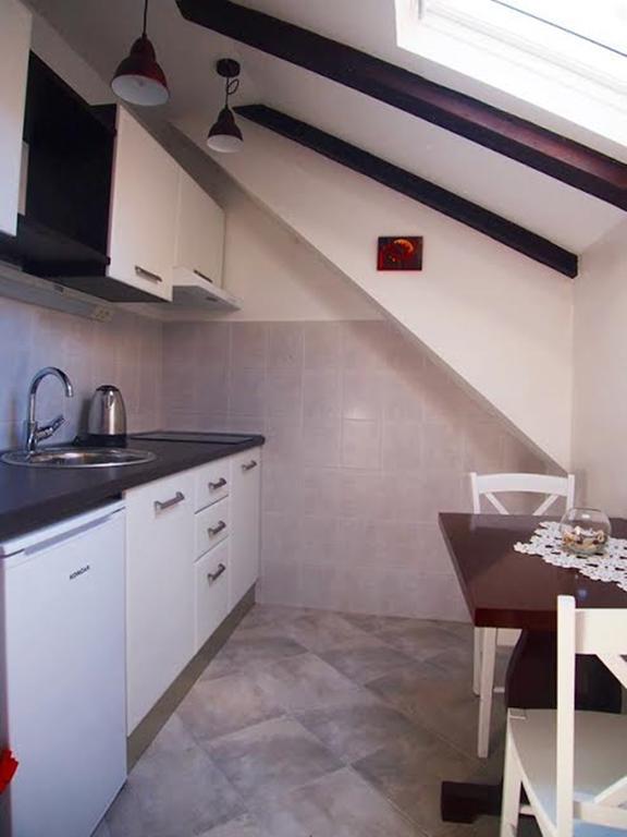 Rooms & Studio Stipcic โตรกีร์ ภายนอก รูปภาพ