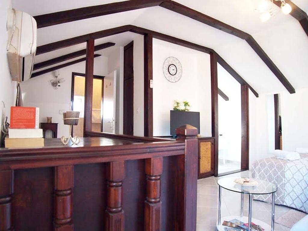 Rooms & Studio Stipcic โตรกีร์ ภายนอก รูปภาพ